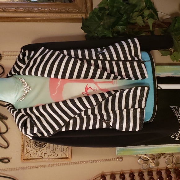 Maurices Zip Up Jacket Size Medium - Picture 3 of 6